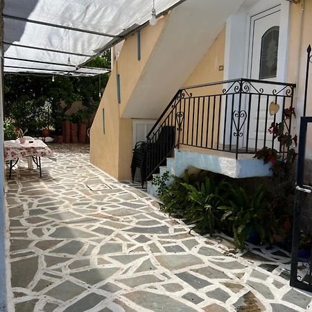 Village Apartment มาราไธอัส ภายนอก รูปภาพ