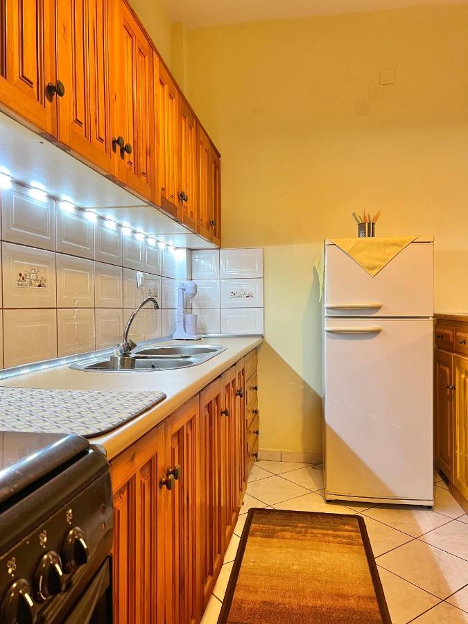 Village Apartment มาราไธอัส ภายนอก รูปภาพ
