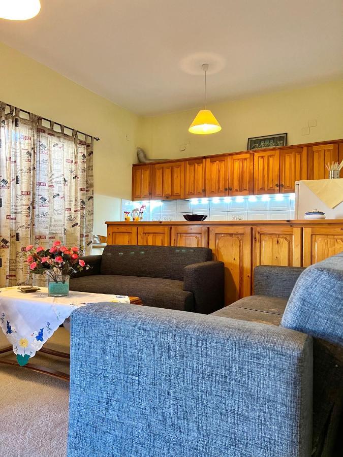 Village Apartment มาราไธอัส ภายนอก รูปภาพ