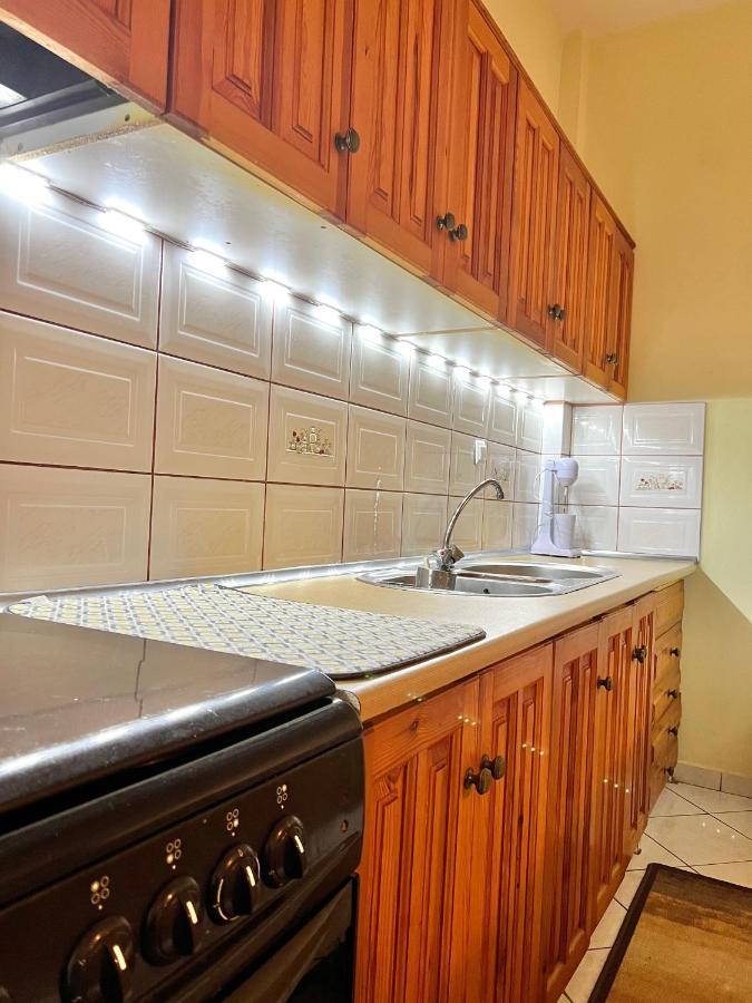 Village Apartment มาราไธอัส ภายนอก รูปภาพ