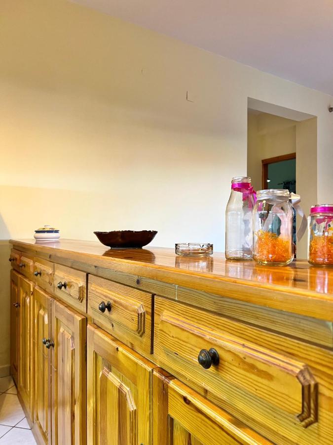 Village Apartment มาราไธอัส ภายนอก รูปภาพ