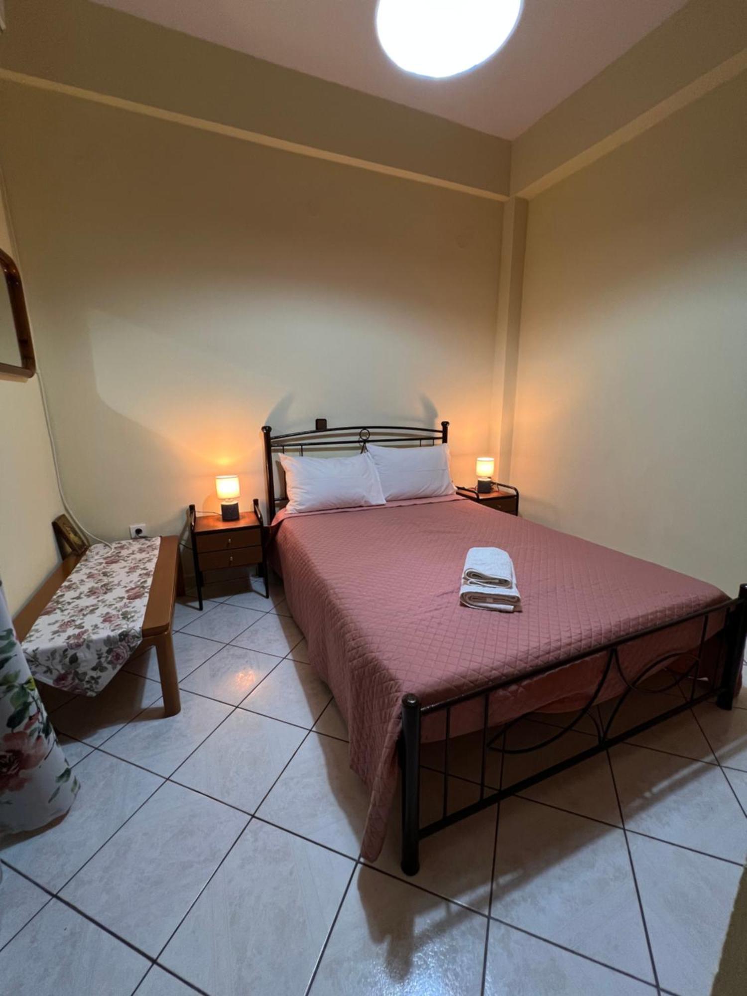 Village Apartment มาราไธอัส ภายนอก รูปภาพ
