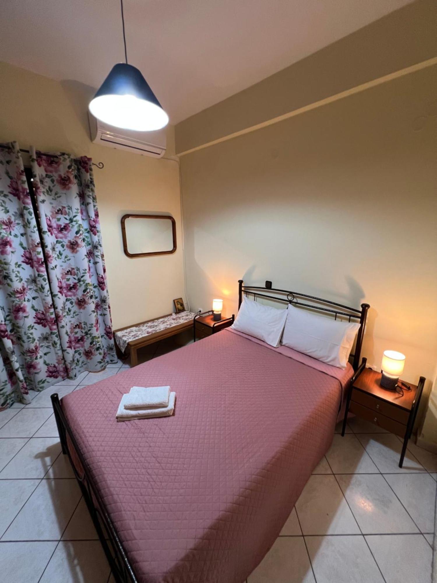 Village Apartment มาราไธอัส ภายนอก รูปภาพ